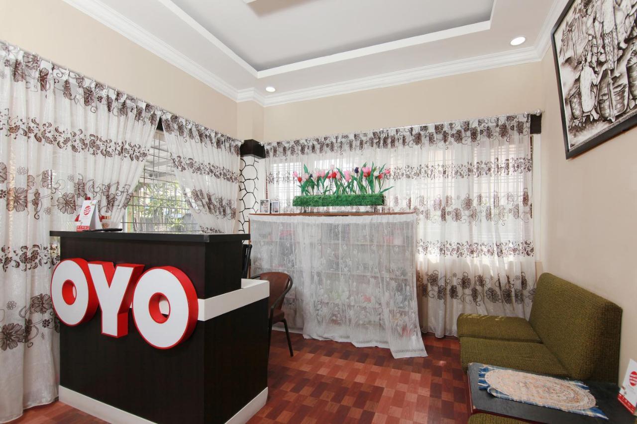 Oyo 799 Hotel Dieng Berastagi Exteriér fotografie