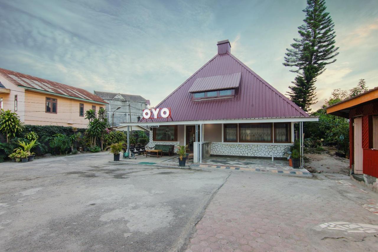 Oyo 799 Hotel Dieng Berastagi Exteriér fotografie