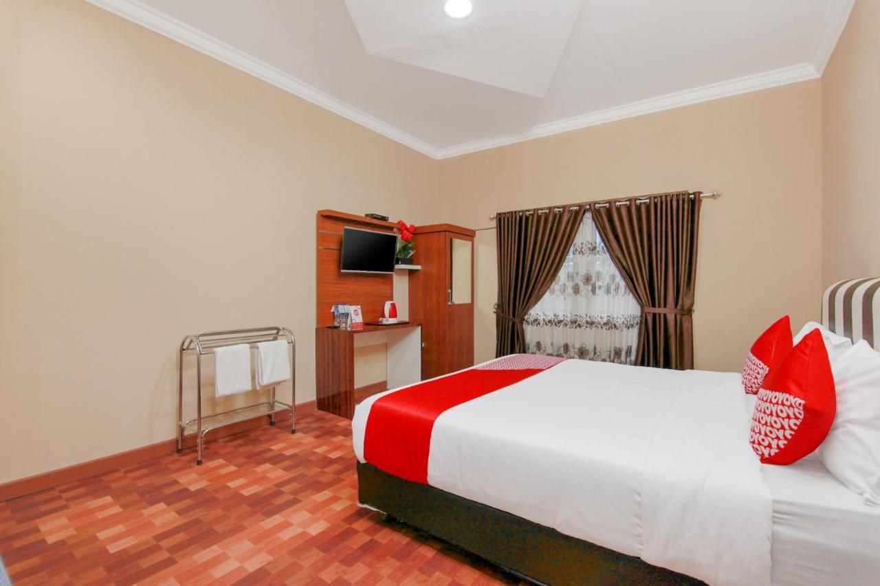 Oyo 799 Hotel Dieng Berastagi Exteriér fotografie