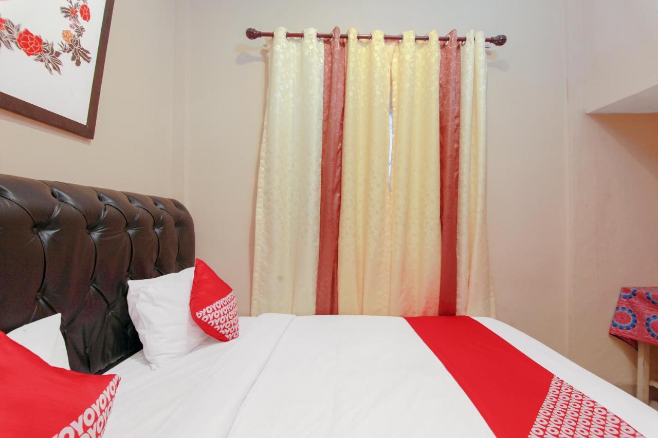 Oyo 799 Hotel Dieng Berastagi Exteriér fotografie