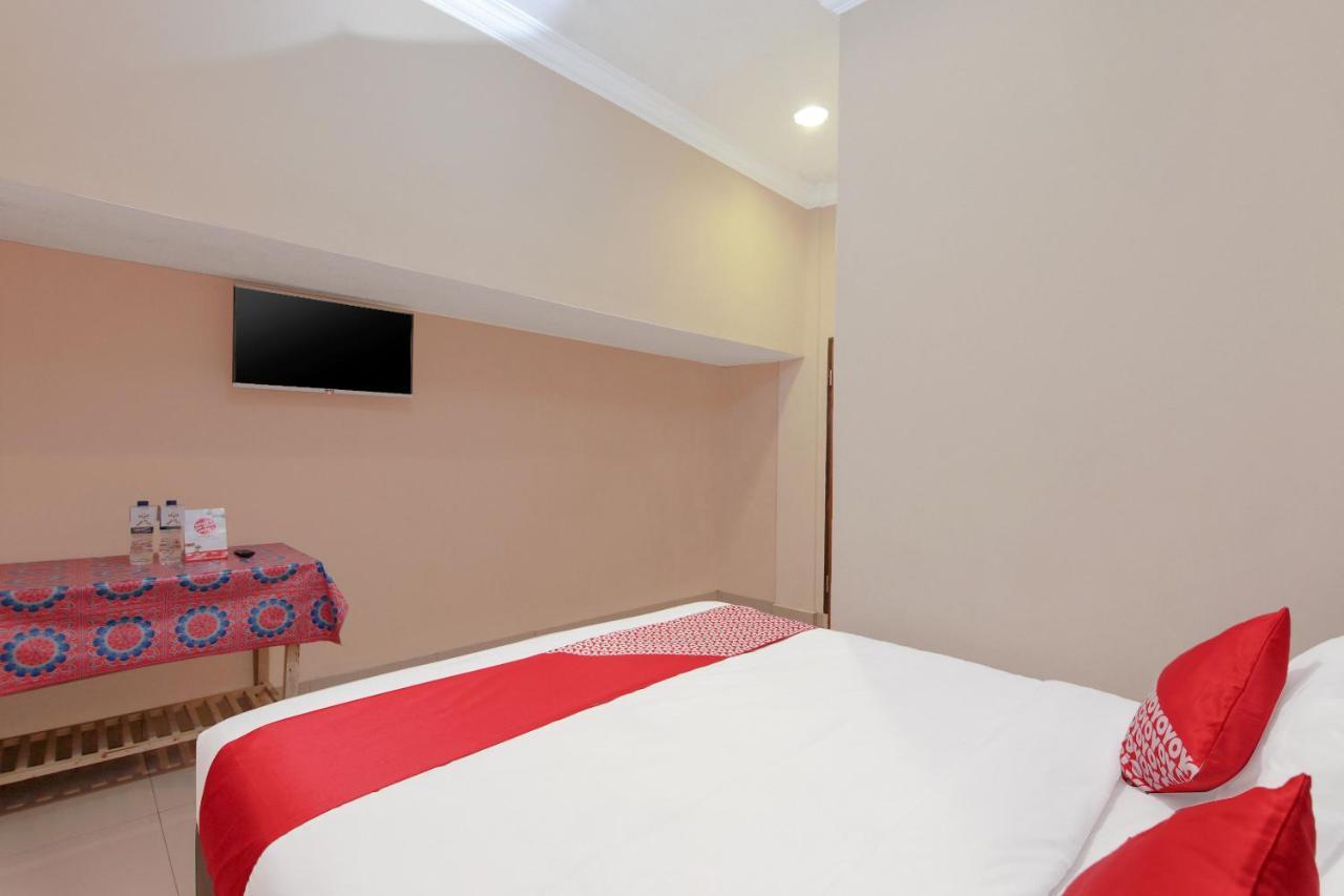 Oyo 799 Hotel Dieng Berastagi Exteriér fotografie