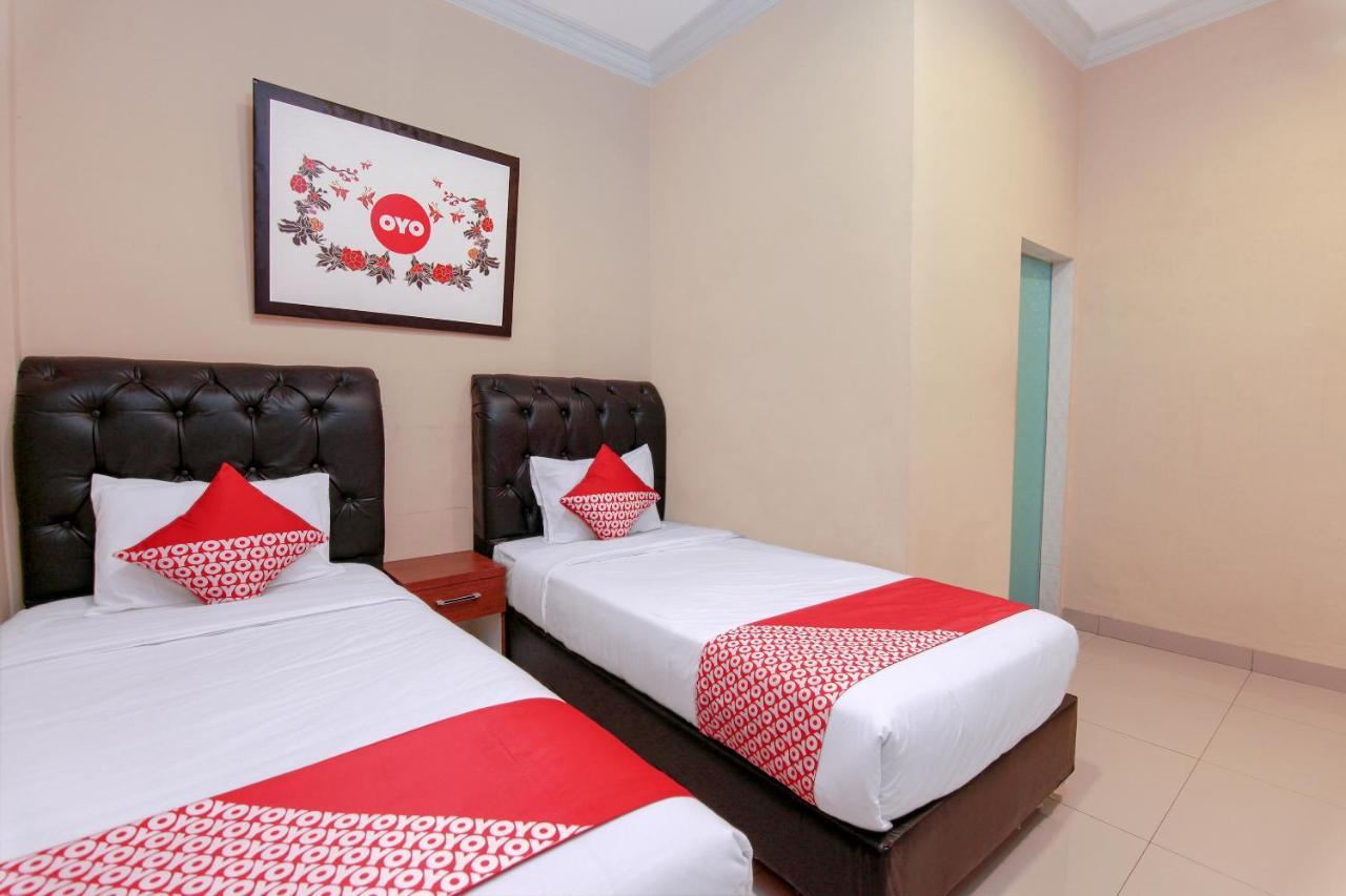 Oyo 799 Hotel Dieng Berastagi Exteriér fotografie